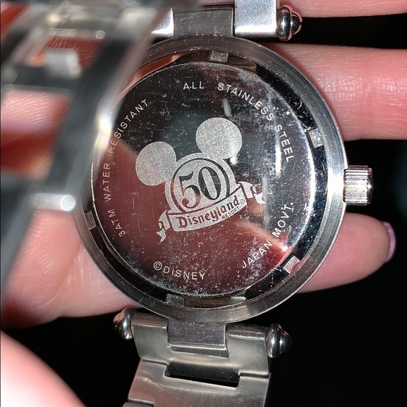 Disneyland watch - Picture 3 of 3